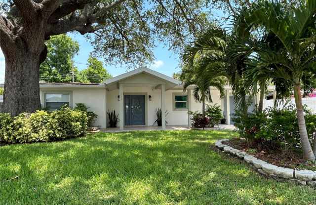 5815 23RD STREET W - 5815 23rd Street West, Bayshore Gardens, FL 34207