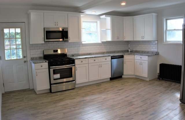 125 WEAVER AVE - 125 Weaver Avenue, Essex County, NJ 07003