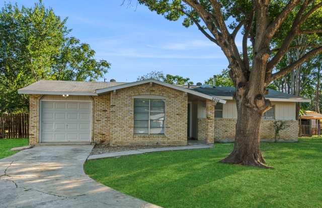 2414 Rutledge St photos photos
