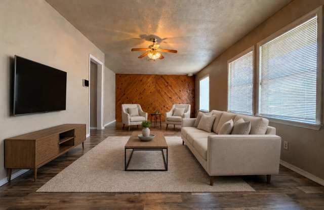 3932 Mallard Dr Gallery 2