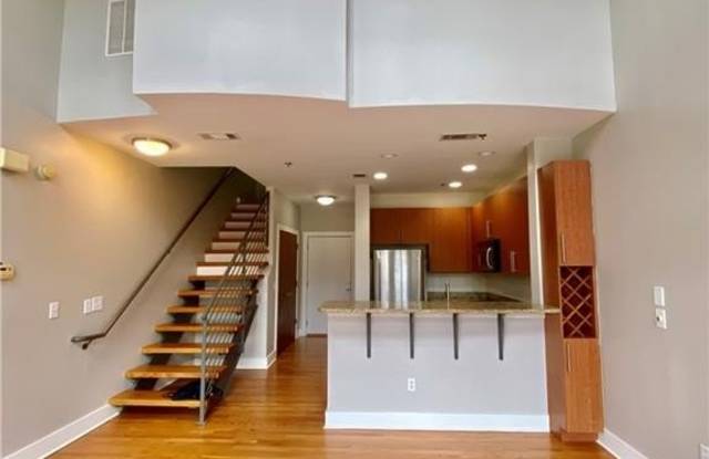 1221 Caroline Street NE unit: 202 photos photos