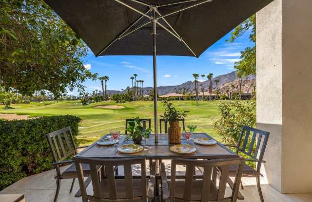 54109 Oak Hill Gallery 2