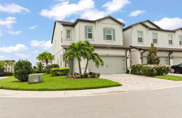 351 SURFSIDE Avenue NE photos photos