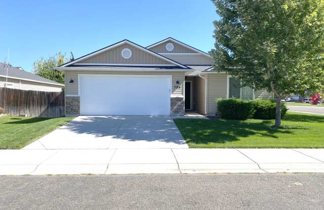784 S Jarbidge Ave photos photos