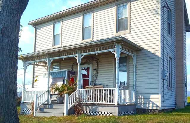 Charming 3-bedroom, 1-bath single-family home photos photos