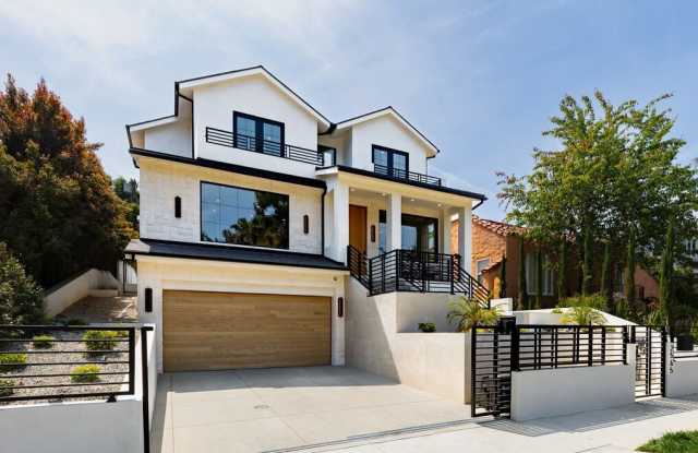2565 Patricia Ave photos photos
