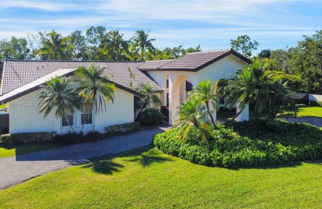 14350 SW 232nd St photos photos