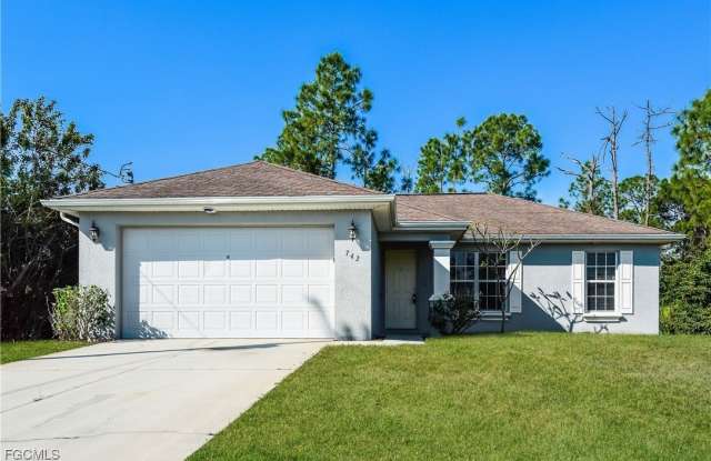 742 Fuller Avenue S photos photos