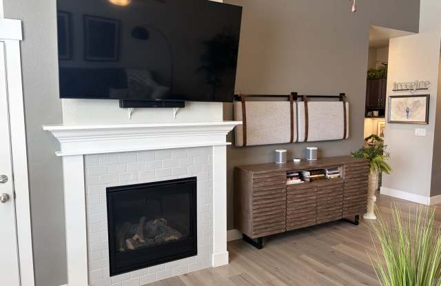 856 Birdwhistle Lane #7 - 1 Gallery 4