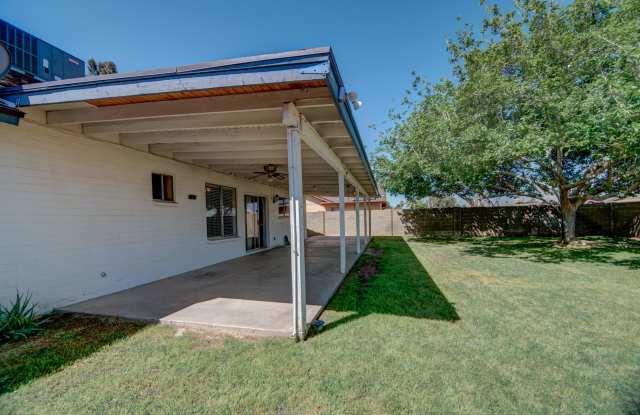 4802 W GELDING Drive Gallery 3