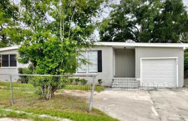 2122 Leger Cir photos photos