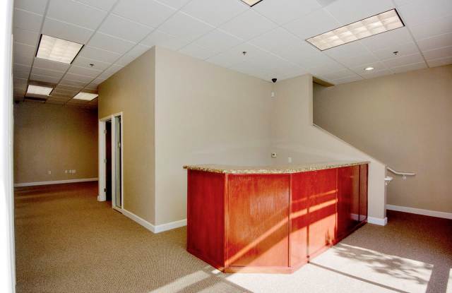 889 Corporate Way Gallery 4