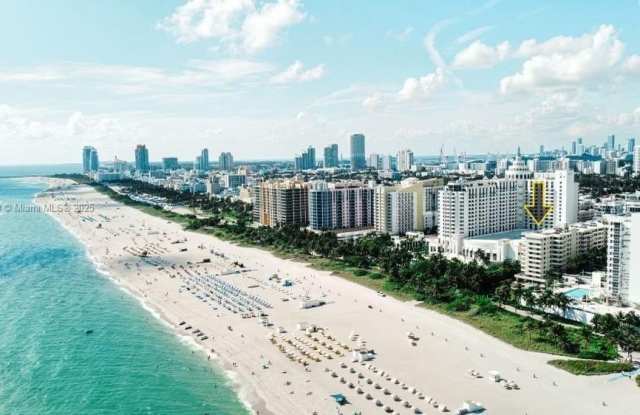 1621 Collins Ave photos photos