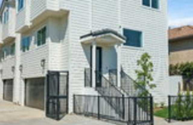 14651 West Sara Lane Gallery 2