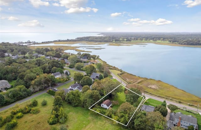 2170 Grathwohl Road - 2170 Grathwohl Road, New Suffolk, NY 11956