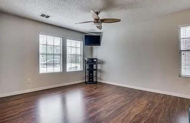 3609 Willow Creek Trail Gallery 2