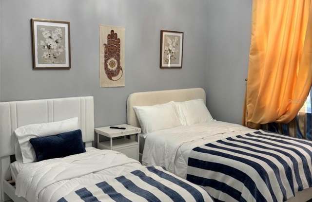 809 BURCH Avenue Gallery 2