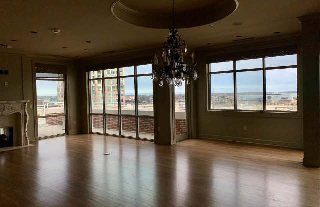 200 Rivermarket Gallery 4