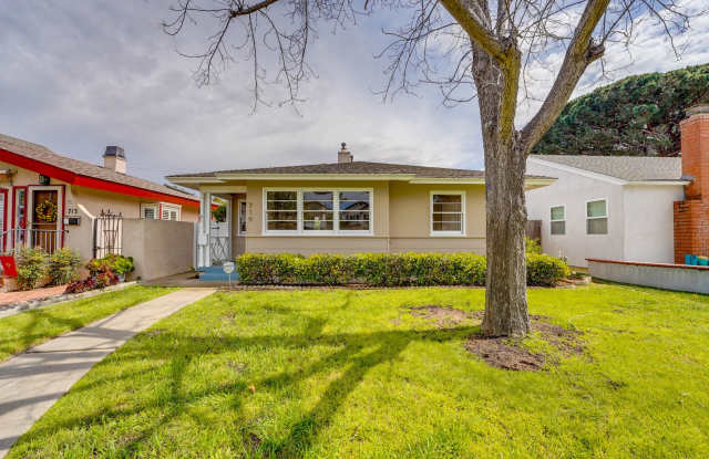 Cute-as-a-Button Coronado "Palmer" Home in a Fabulous School-Side Location – Coronado Village Gallery 3