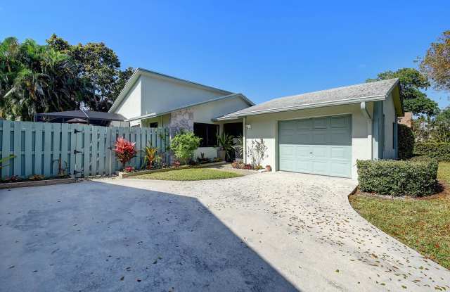 2492 NW 10 Street photos photos