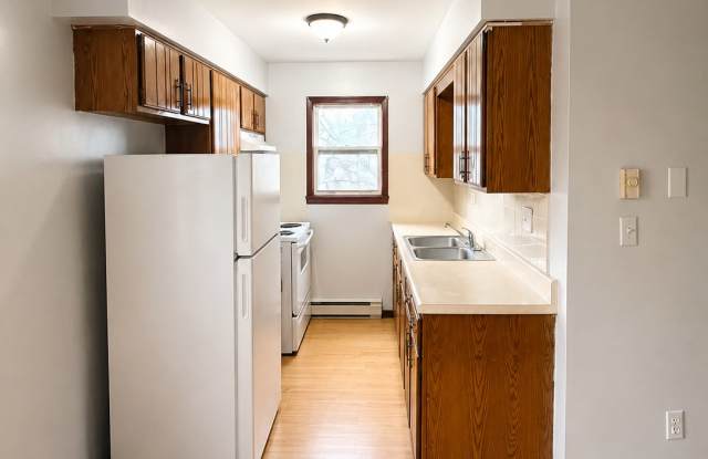 352 South 6th Street Gallery 3