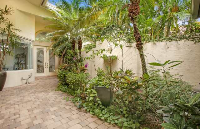 6297 San Michel Way Gallery 2
