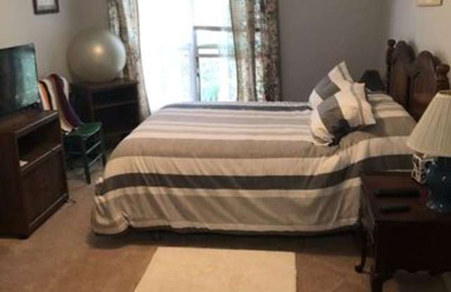 Gated Community Living | 2BR/2BA Townhome Gallery 3
