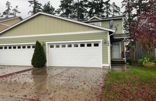 ***PENDING APPLICATION***Modern and stylish 3 bedroom home in Lovely Neighborhood - 564 Northwest Oxford Place, Oak Harbor, WA 98277