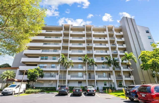 3910 Inverrary Blvd - 3910 Inverrary Boulevard, Lauderhill, FL 33319