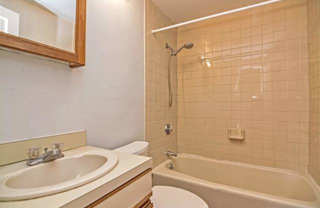 6393 Woodhaven Blvd photos photos