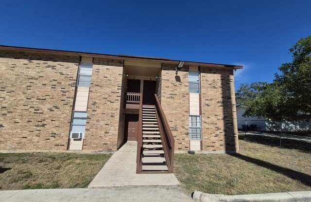300 Moursund Blvd. photos photos