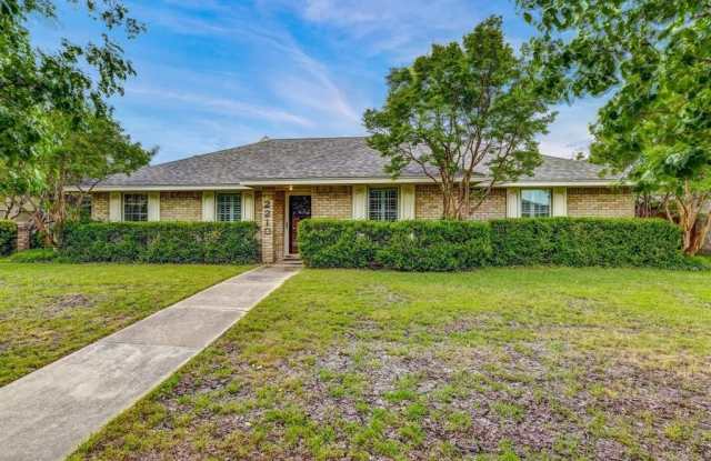 2210 Roundrock Drive - 2210 Roundrock Drive, Carrollton, TX 75007