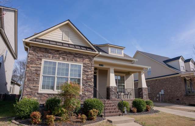 808 Charming Court photos photos