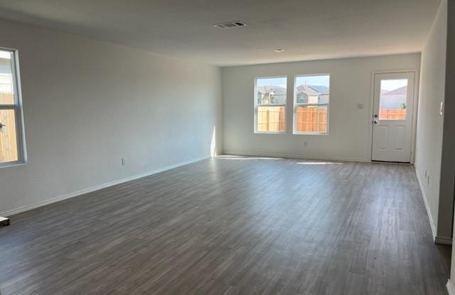 2855 Rosefinch Gallery 4