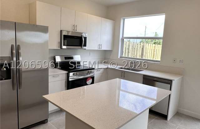 29261 SW 162nd Ct Gallery 3