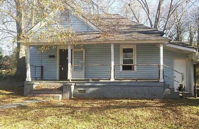 304 Holmes Street - 304 Holmes Street, Laurens, SC 29360