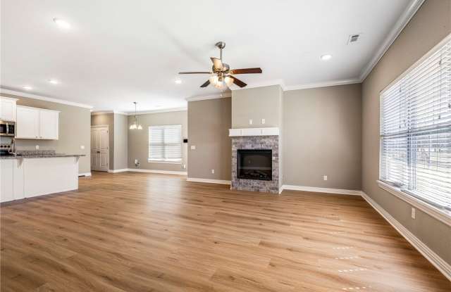 121 Carrington Avenue Gallery 3