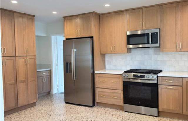 337 East Everett Place Gallery 2