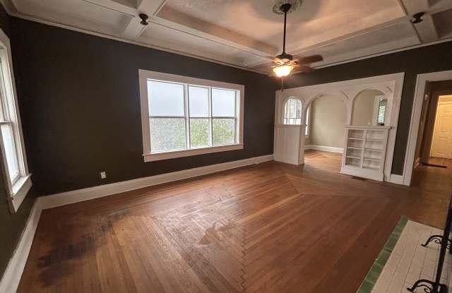 833 5th Ave N - 833 5th Avenue North, St. Petersburg, FL 33701