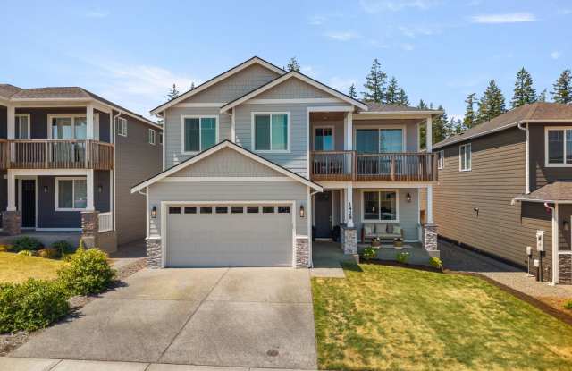 Stunning Soundview Estates 4 bedroom home w/ Bonus room, Garage, Pergola Gallery 3