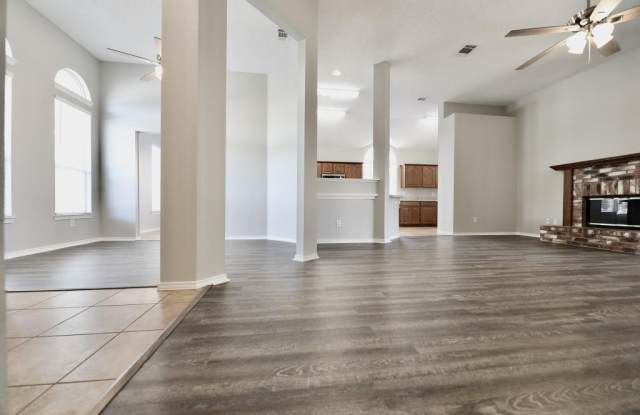 1529 Rustic Trail Gallery 2