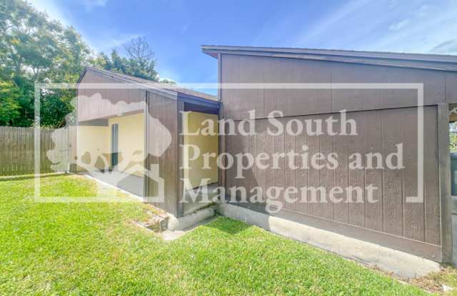 331 Lake Harris Drive Gallery 2