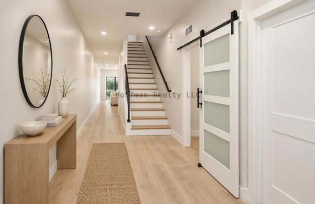 4308 West Gray Street Gallery 2