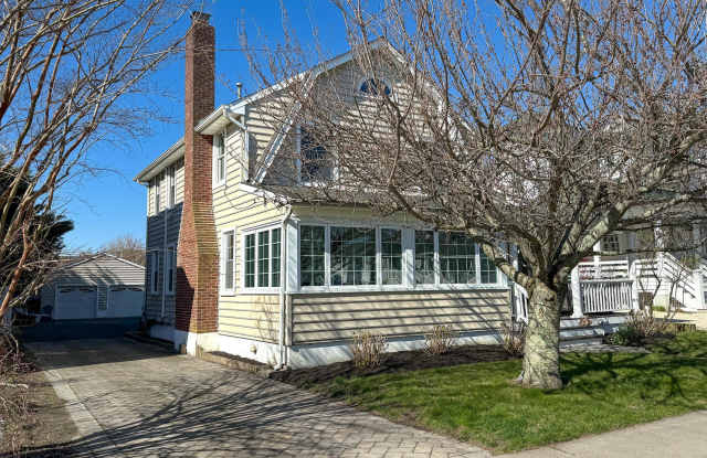 25 Ocean Avenue Gallery 2