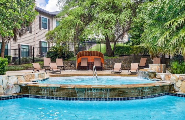 Mission Oaks Apartment Homes Gallery 2
