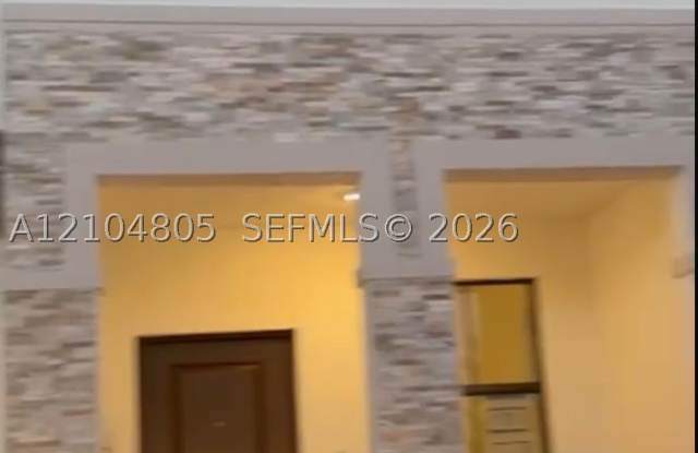 23161 SW 127th Ct Gallery 2