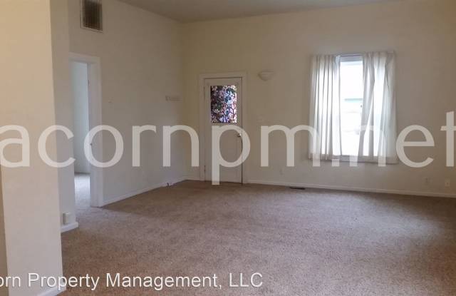720 Nyssa Gallery 4