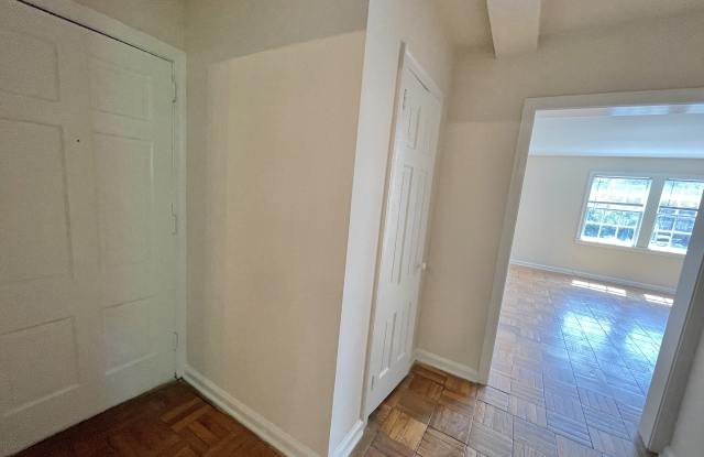 2842 Thornhill Road Gallery 4