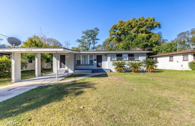 2526 Pine Summit Dr E A - 2526 East Pine Summit Drive, Jacksonville, FL 32211