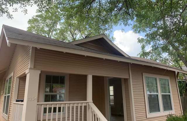 1334 CLOWER Gallery 2
